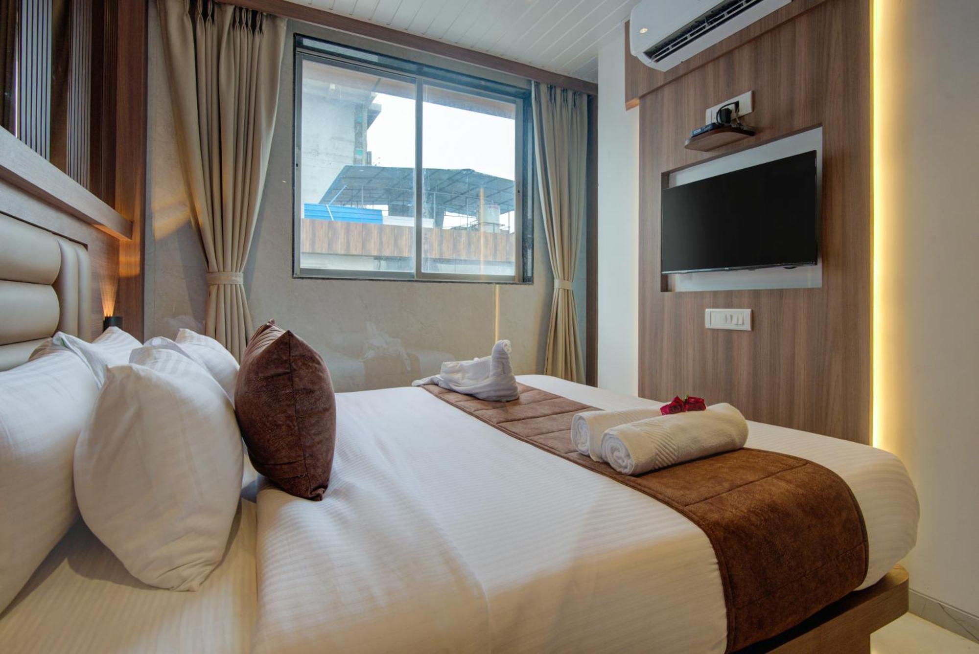 Hotel Galaxy Inn Navi Mumbai Dış mekan fotoğraf