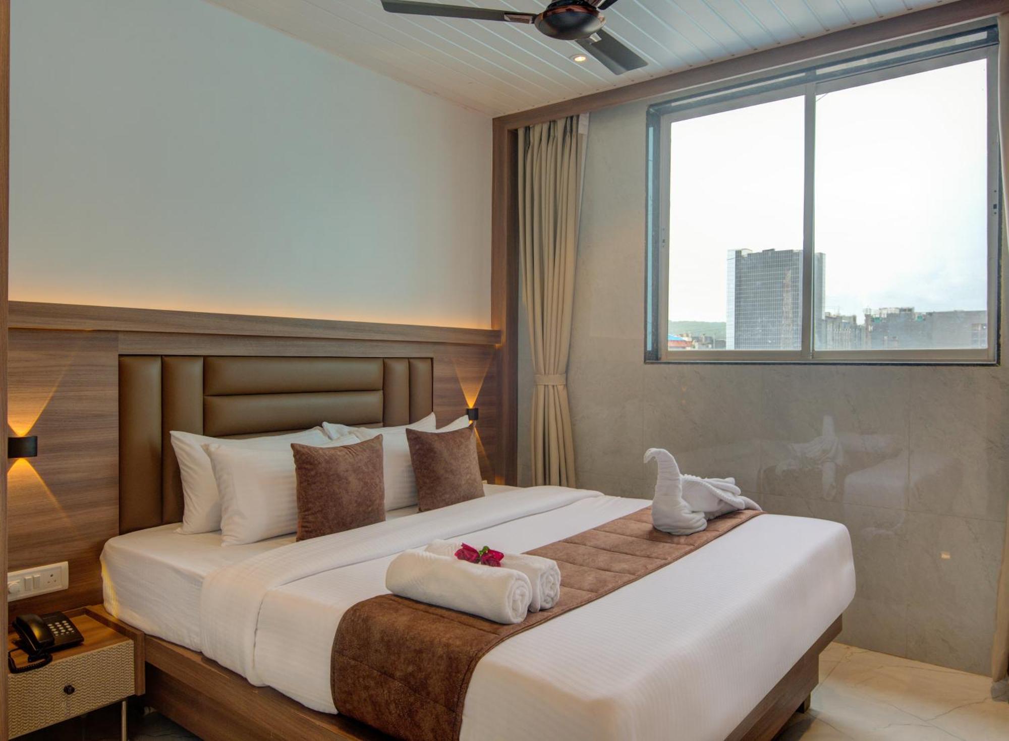 Hotel Galaxy Inn Navi Mumbai Dış mekan fotoğraf
