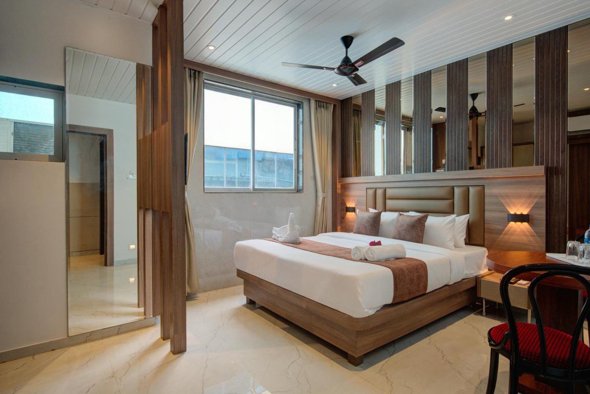 Hotel Galaxy Inn Navi Mumbai Dış mekan fotoğraf