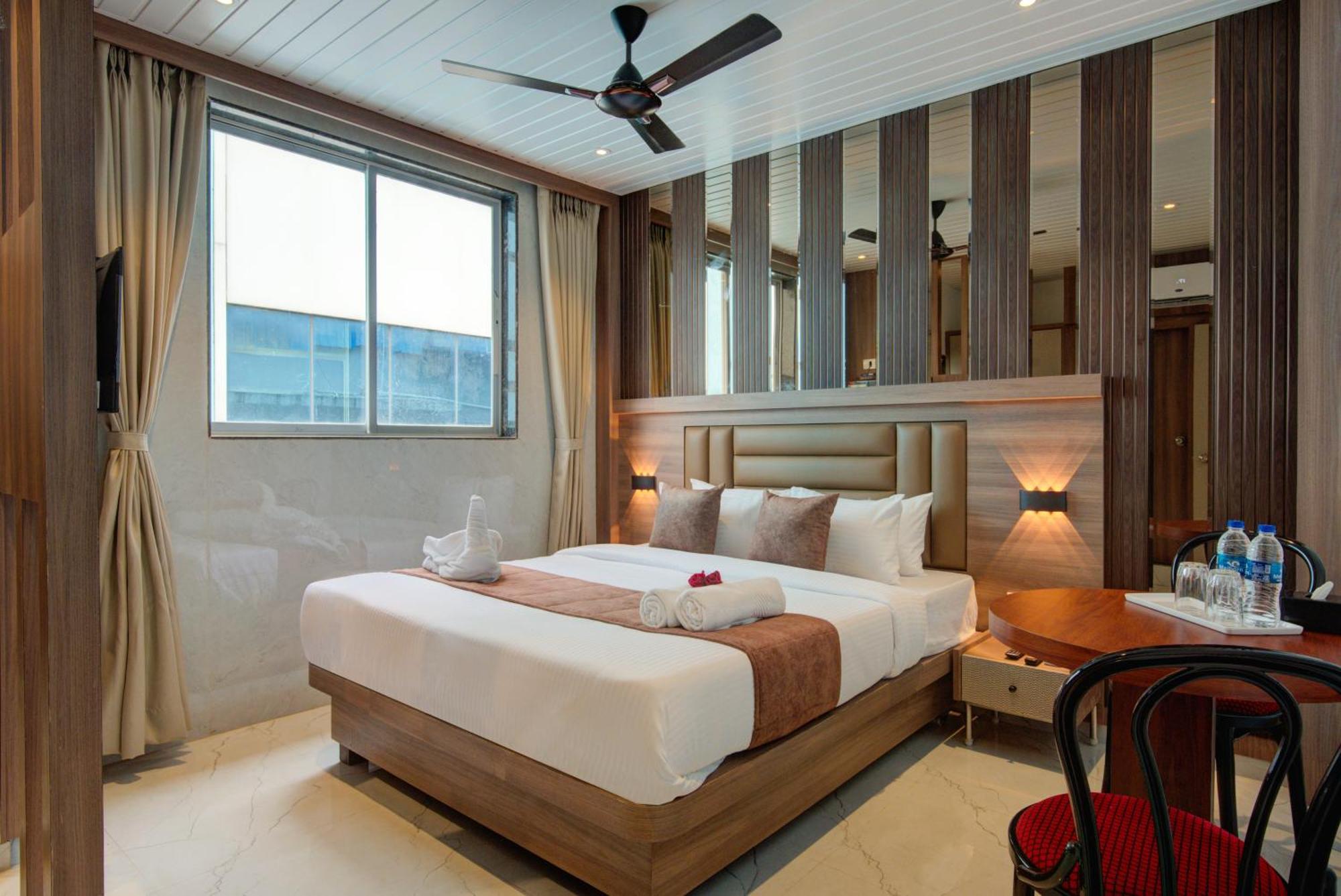Hotel Galaxy Inn Navi Mumbai Dış mekan fotoğraf
