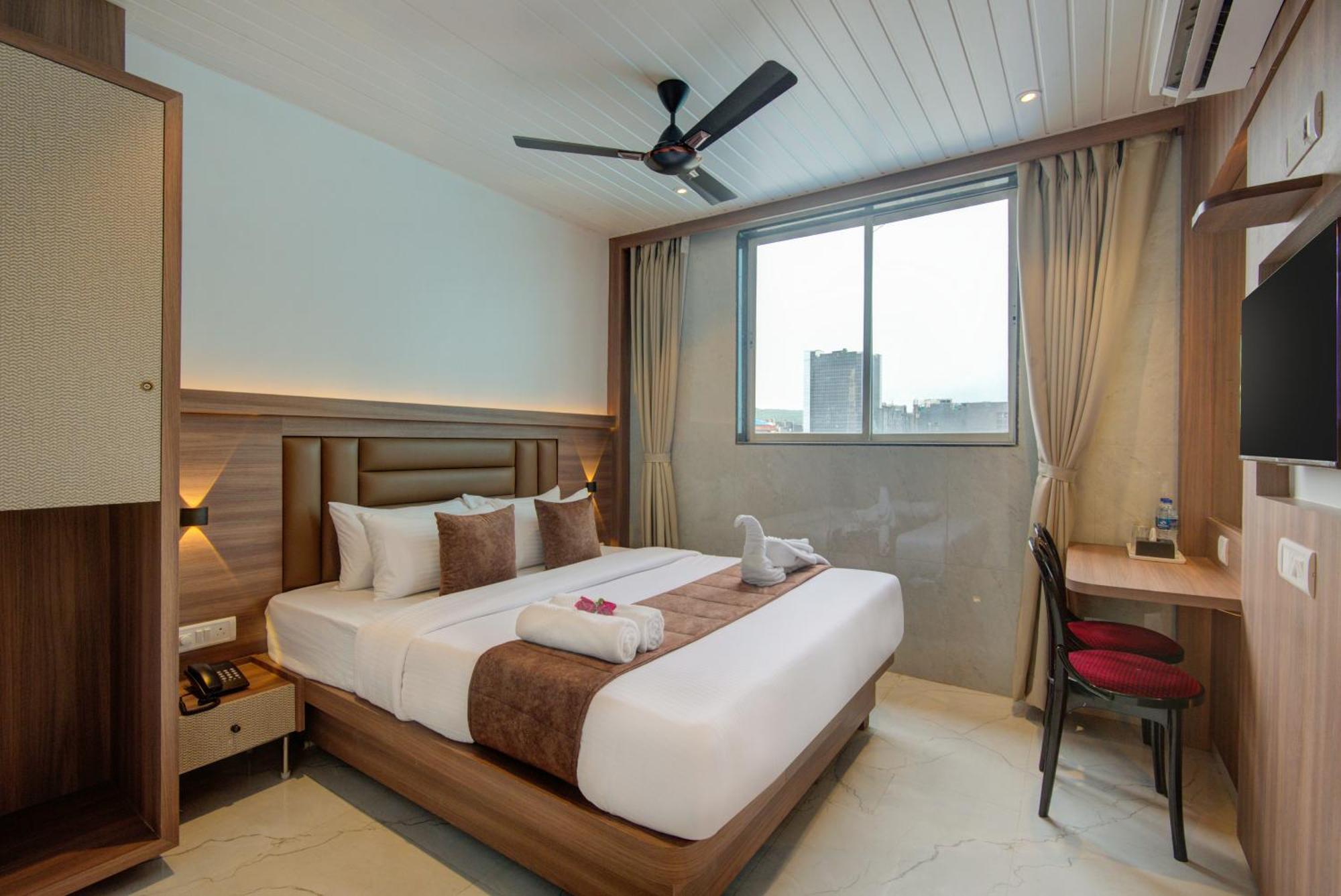 Hotel Galaxy Inn Navi Mumbai Dış mekan fotoğraf