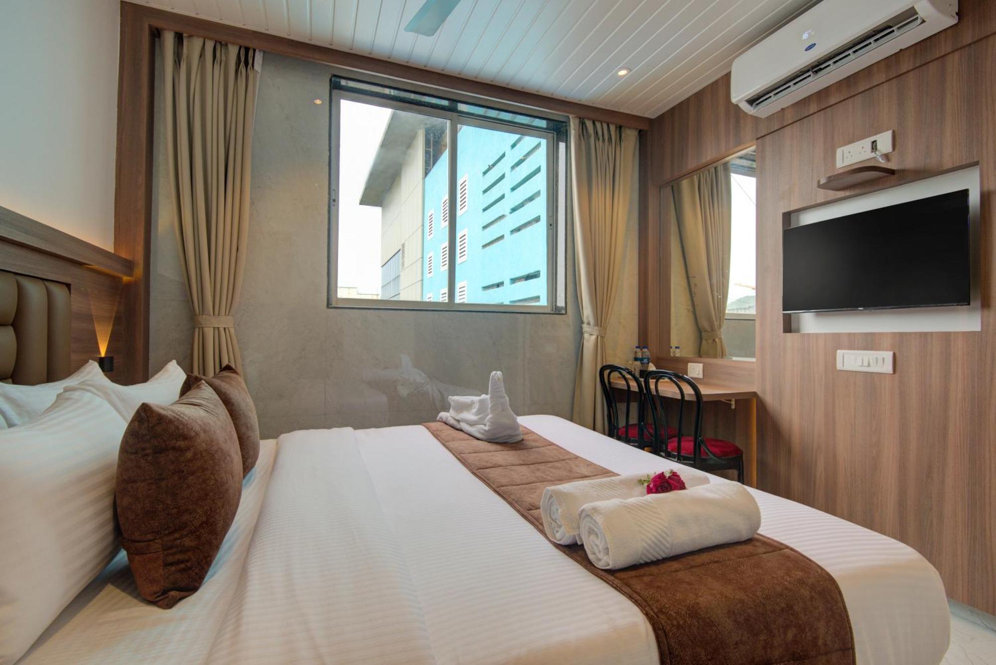 Hotel Galaxy Inn Navi Mumbai Dış mekan fotoğraf