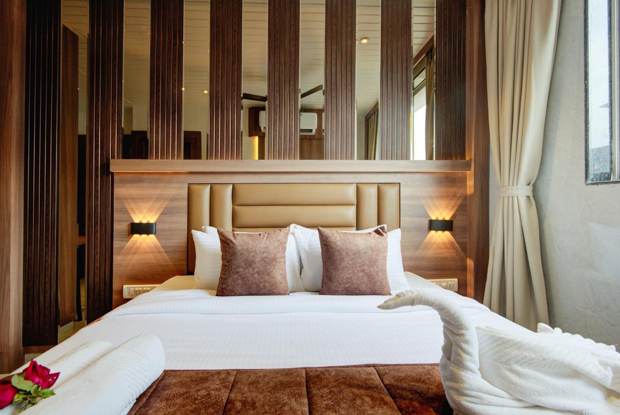 Hotel Galaxy Inn Navi Mumbai Dış mekan fotoğraf