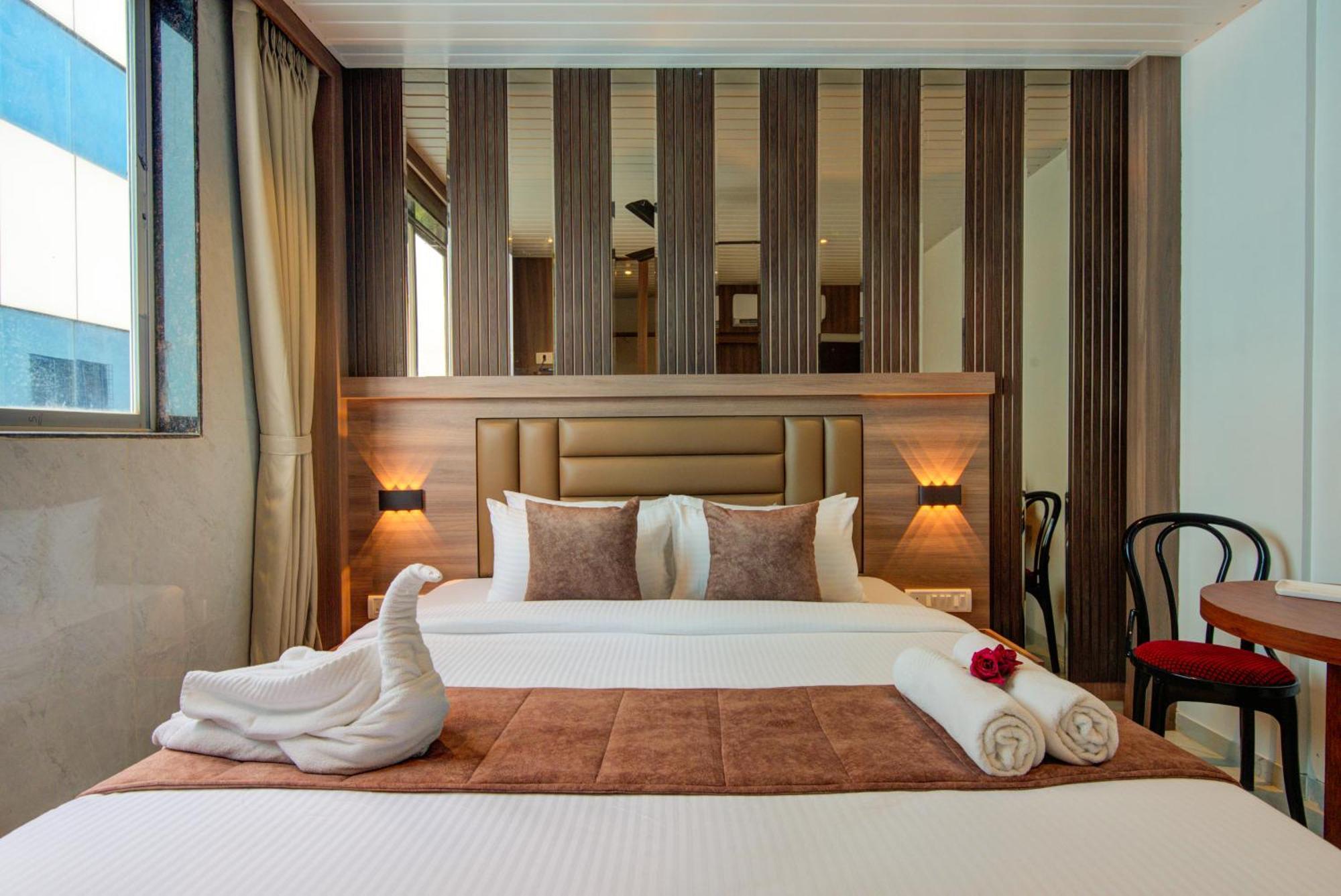 Hotel Galaxy Inn Navi Mumbai Dış mekan fotoğraf